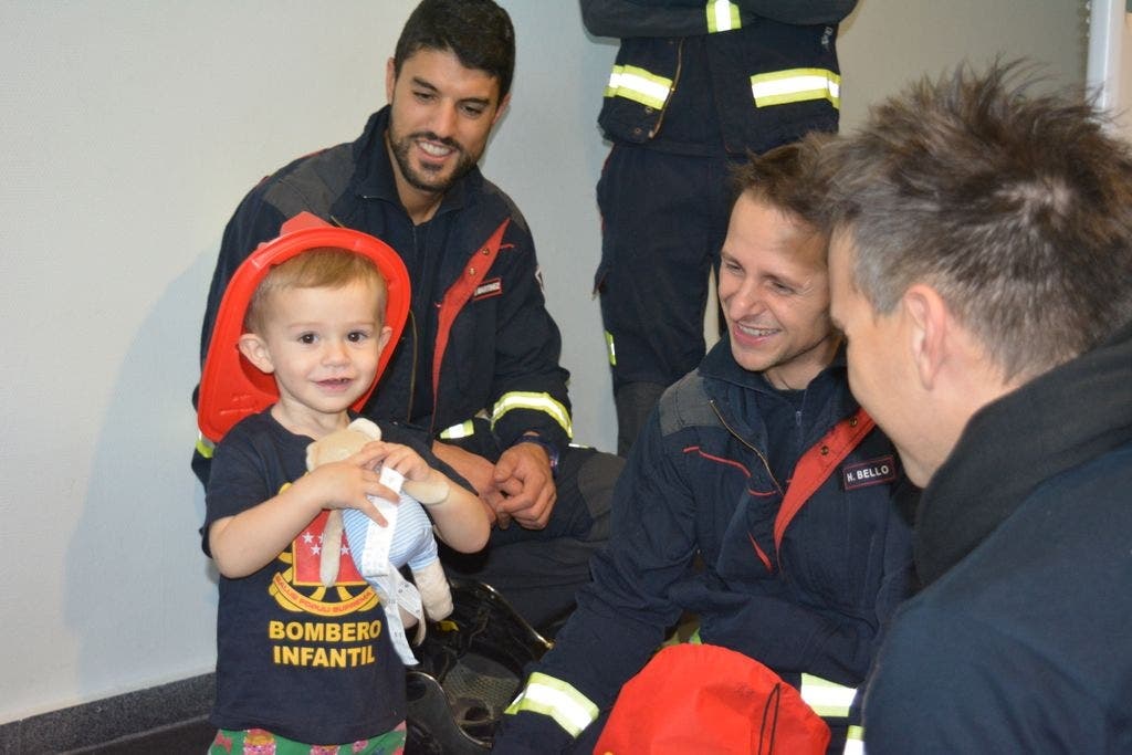 Bomberos en el Hospital de Torrejón. 