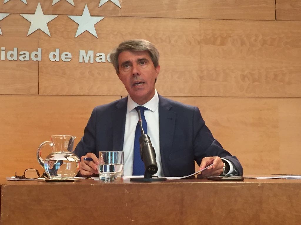 El portavoz del Gobierno regional, Ángel Garrido, en la rueda de prensa posterior al