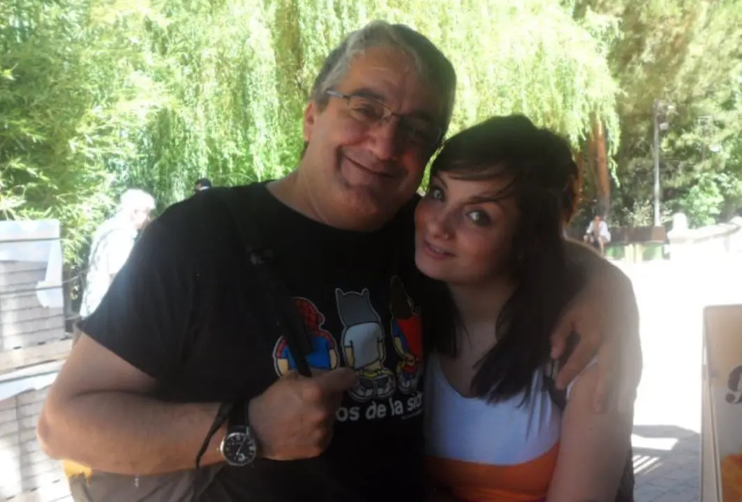 Katia junto a su padre, en una foto cedida a MiraCorredor.tv.