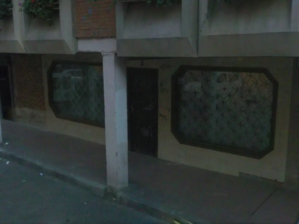 Local situado en el n&uacute;mero 3 de la calle Santa M&oacute;nica donde ocurrieron los hechos (Google Maps).