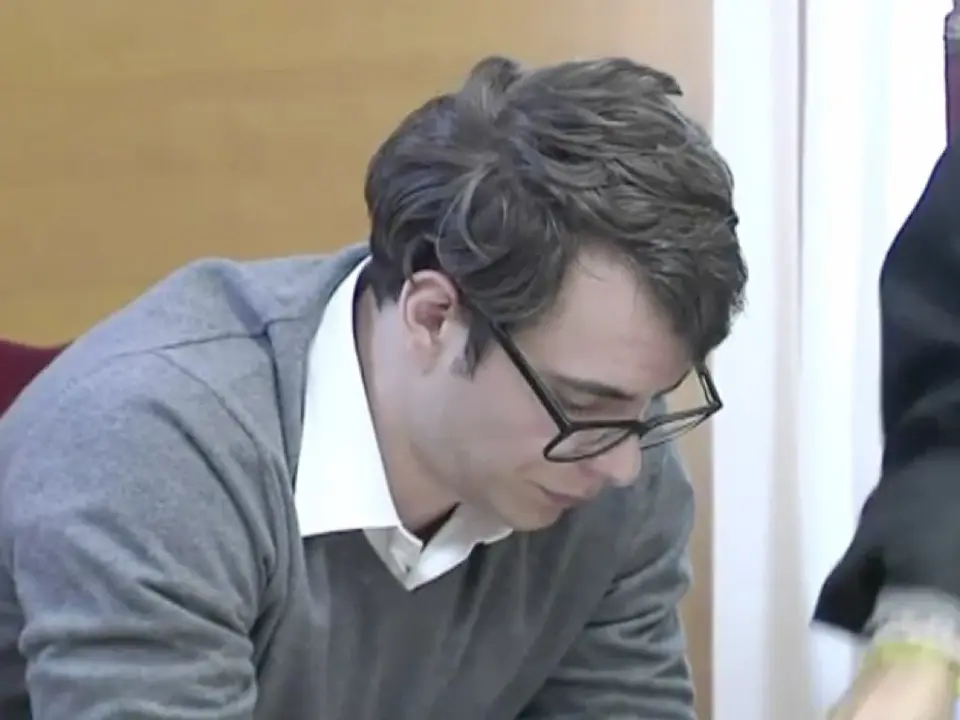 El acusado en el juicio.