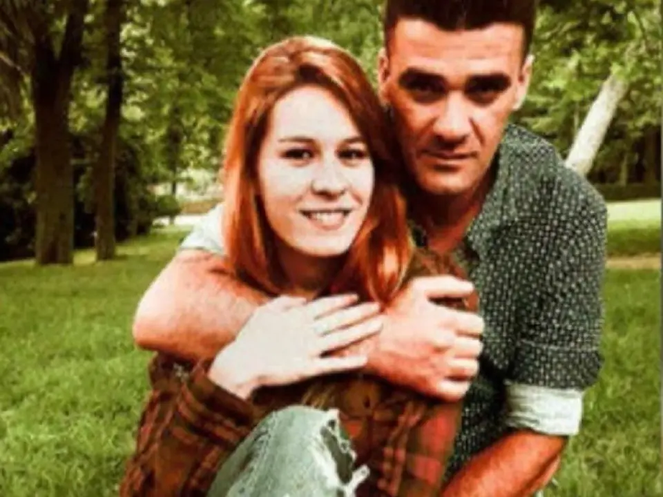 La v&iacute;ctima junto a su pareja, en prisi&oacute;n provisional.