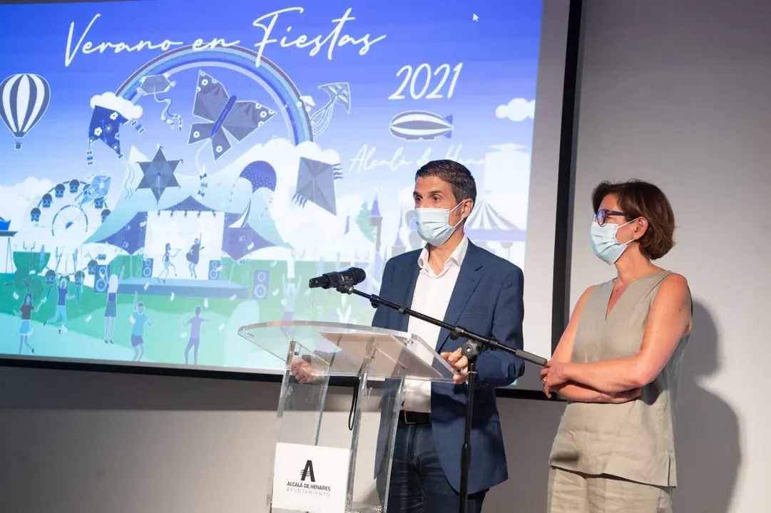 El alcalde y la concejala de Festejos (Ayto. Alcal&aacute;). 