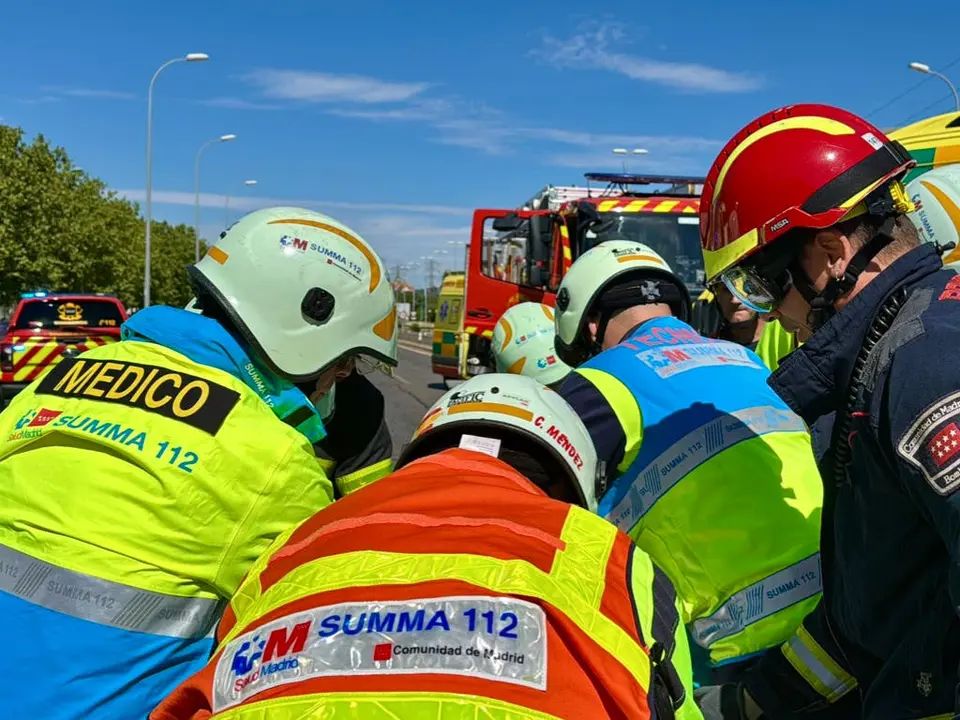 Un accidente entre una furgoneta y un autocar escolar en Guadarrama dej&oacute; un fallecido.