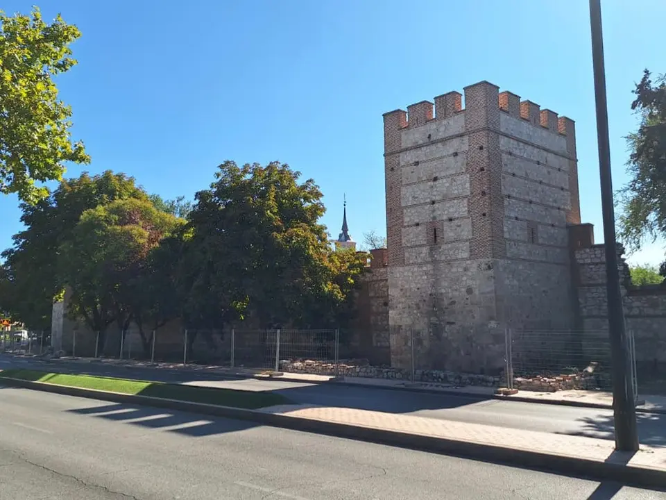 Las obras en la V&iacute;a Complutense afectan el tr&aacute;fico en Alcal&aacute; de Henares.