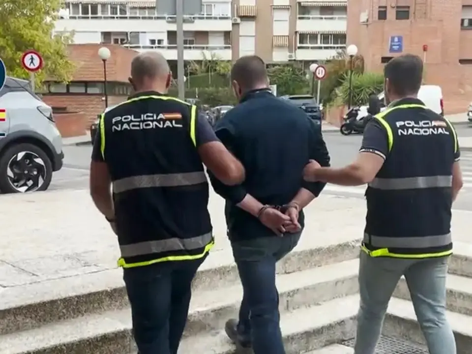 La Polic&iacute;a Nacional detiene a un hombre en San Lorenzo de El Escorial por delitos graves.