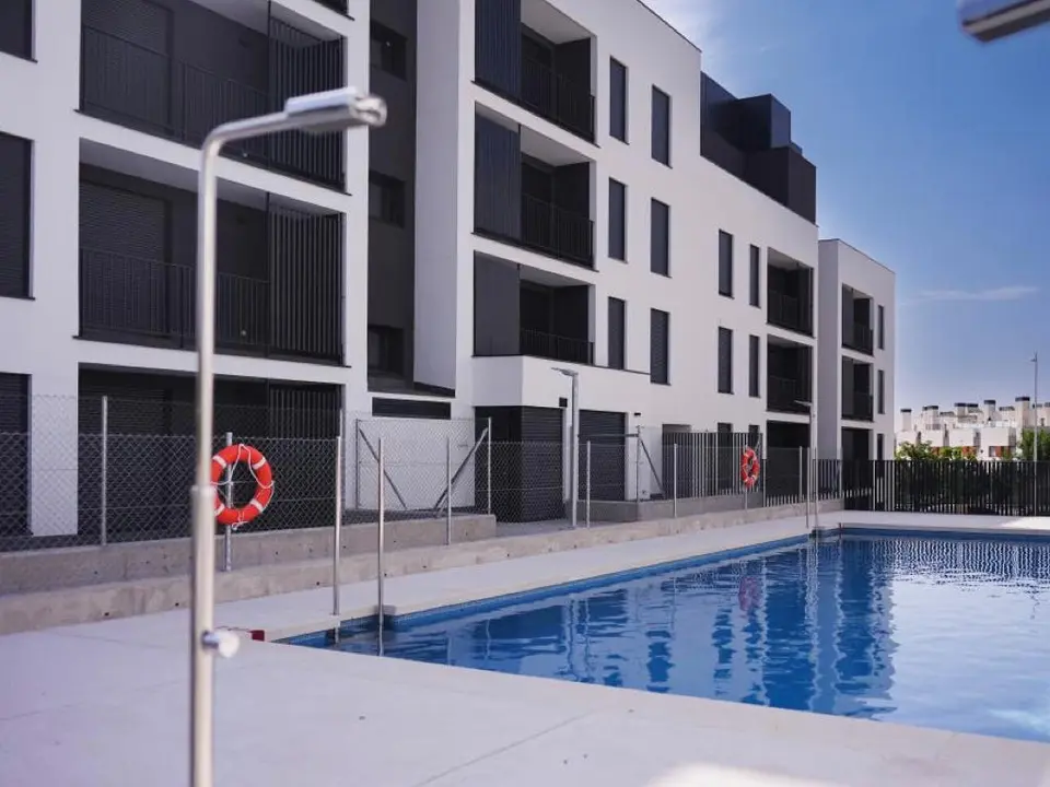 La Comunidad de Madrid aumenta la inversi&oacute;n en vivienda social para 2026.