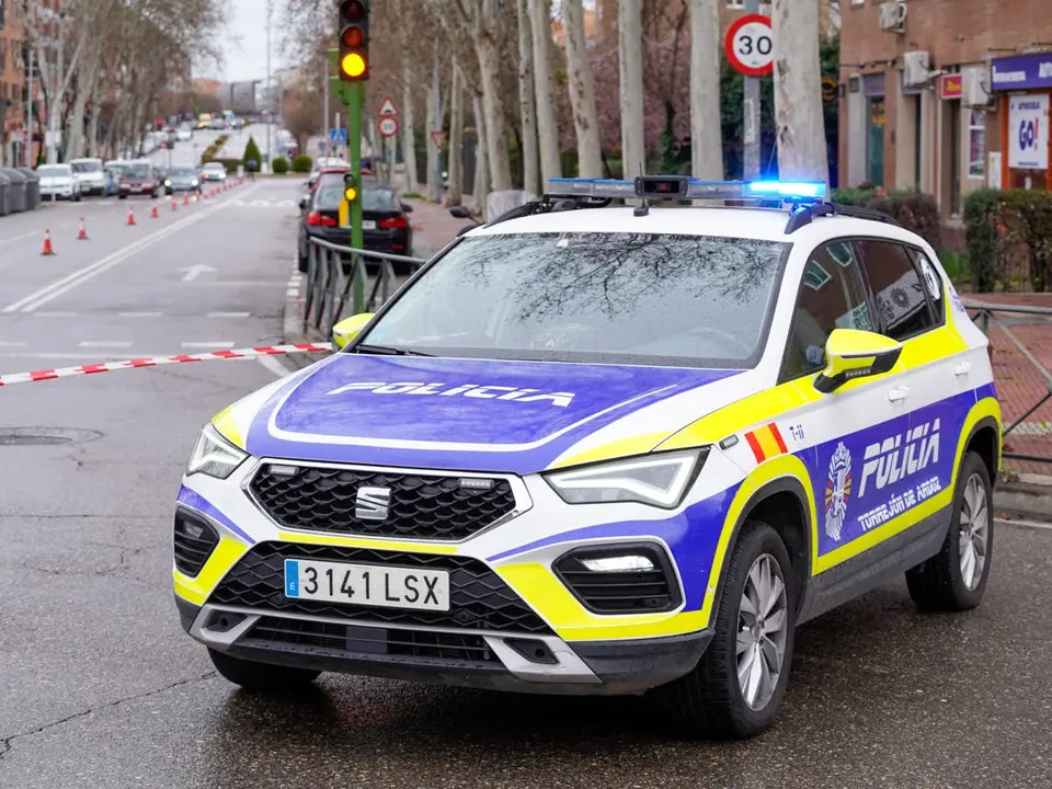 La polic&iacute;a de Torrej&oacute;n advierte sobre falsos cobradores que se hacen pasar por personal municipal.