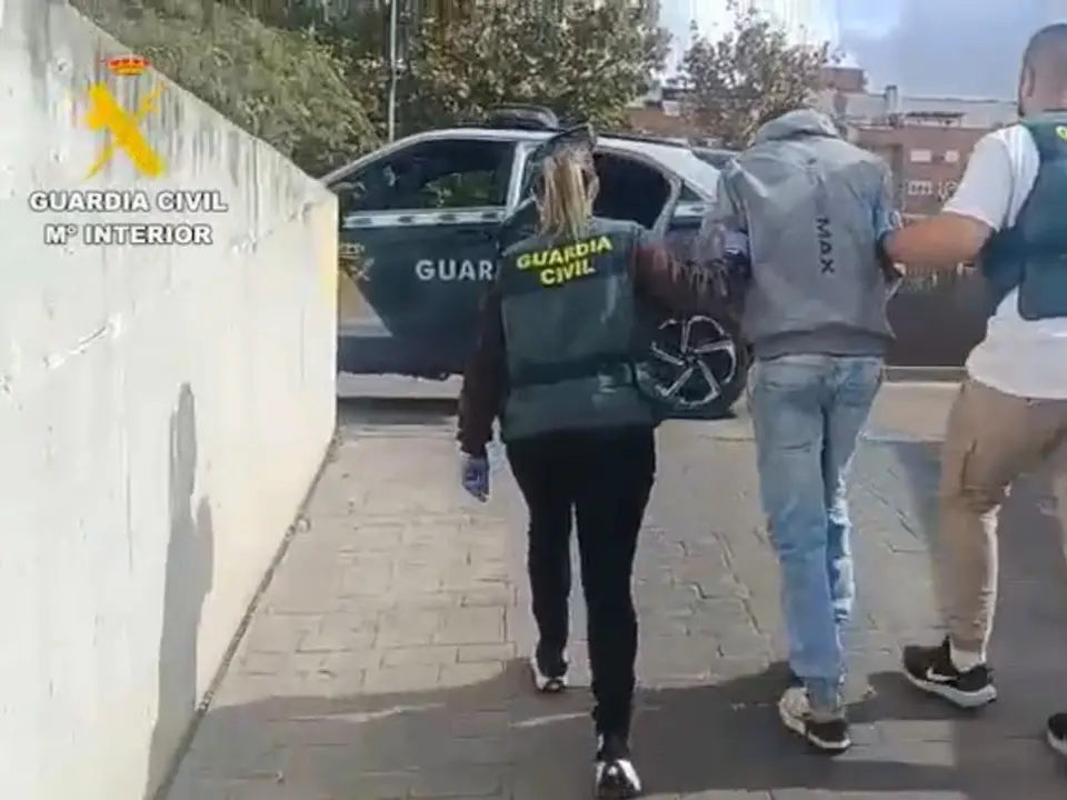 Un joven de 19 a&ntilde;os fue detenido por la Guardia Civil tras cometer varios robos en Rivas-Vaciamadrid.