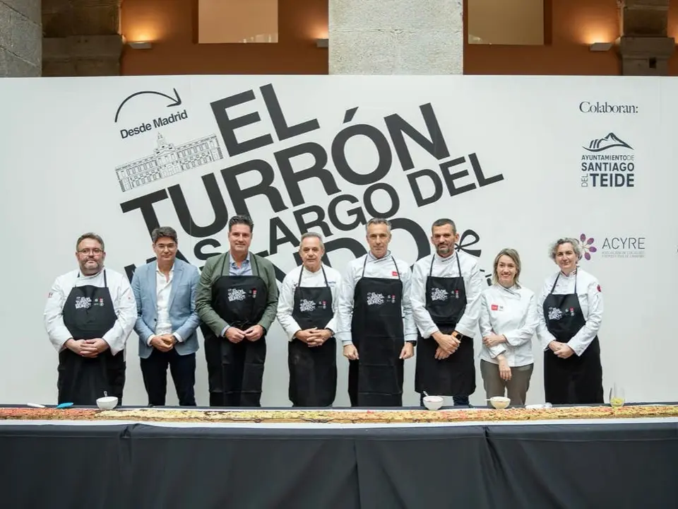 La elaboraci&oacute;n del turr&oacute;n m&aacute;s grande del mundo tuvo lugar en la Real Casa de Correos.