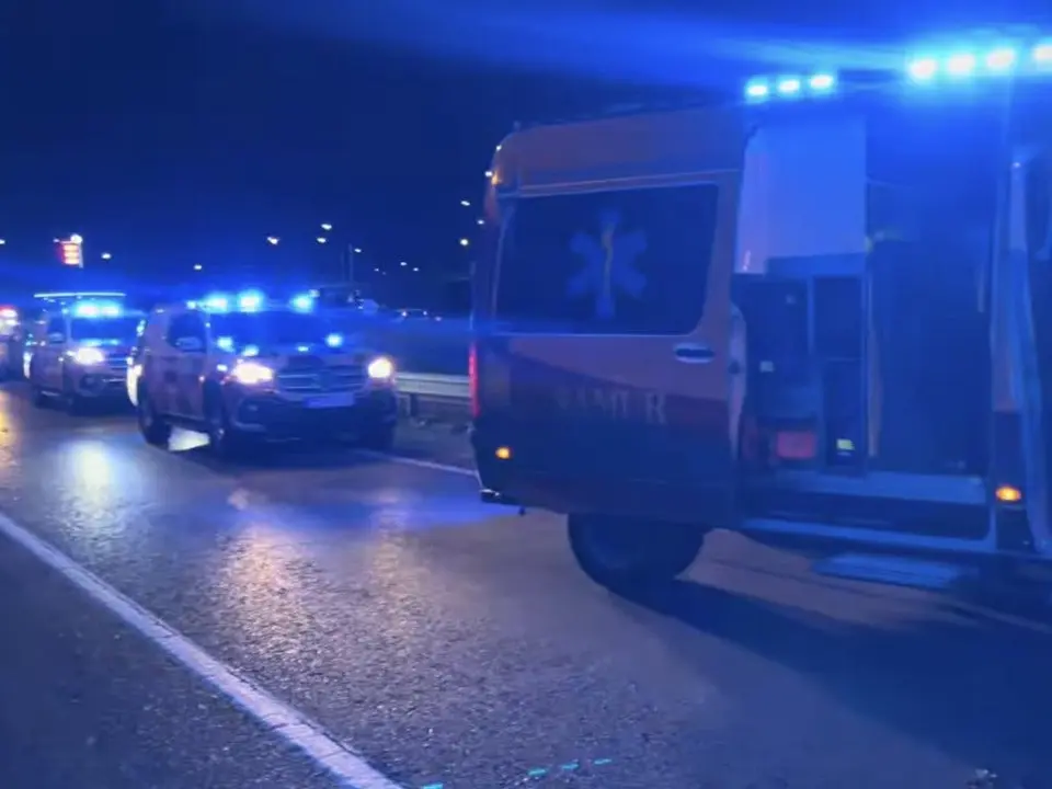 Un motorista de 23 a&ntilde;os sufri&oacute; un grave accidente en la A-42. Las ambulancias llegaron r&aacute;pidamente al lugar.