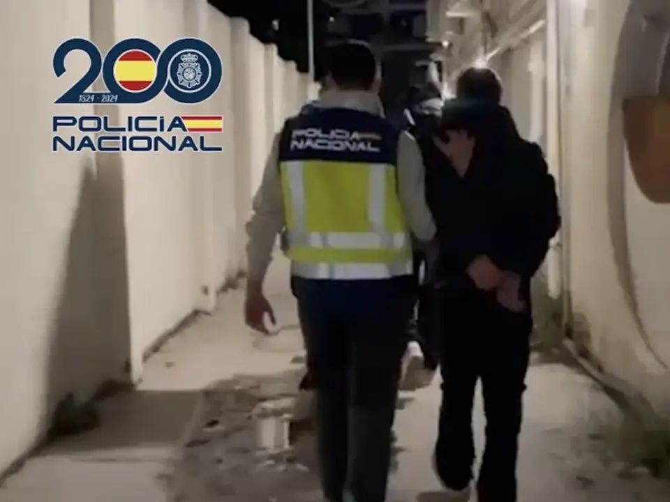 La Polic&iacute;a Nacional detuvo a siete personas en Torrej&oacute;n de Ardoz. Est&aacute;n implicados en estafas bancarias.