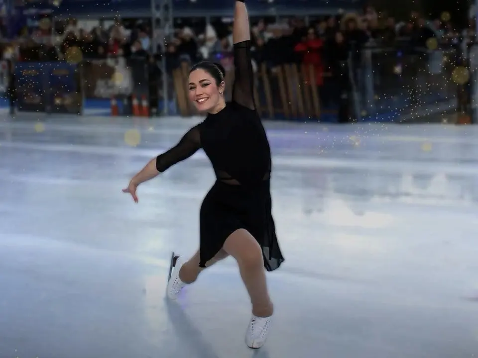 Disfruta de un espect&aacute;culo profesional de patinaje sobre hielo en Torrej&oacute;n. Una experiencia m&aacute;gica para toda la familia.