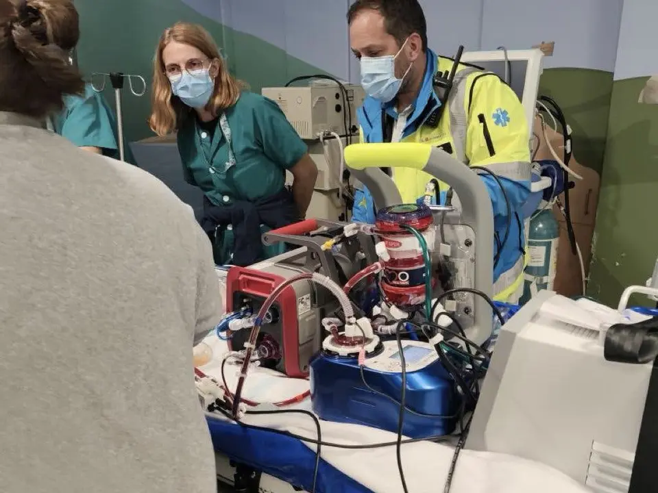 El SUMMA realiza traslados cr&iacute;ticos de beb&eacute;s con ECMO en Madrid.
