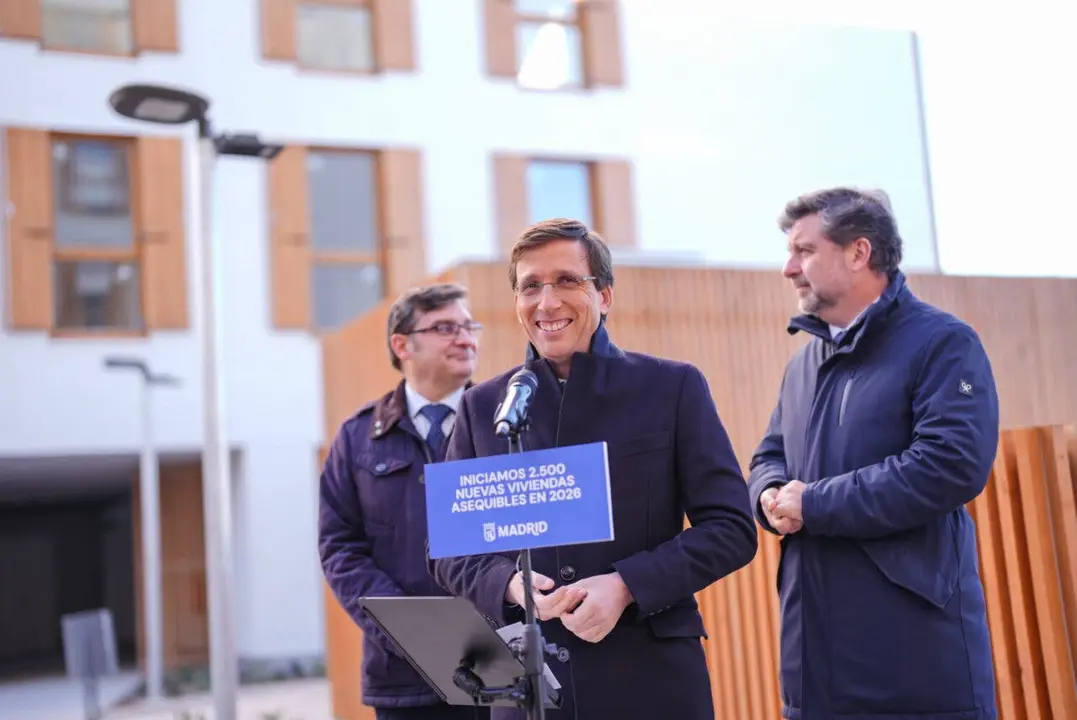 El alcalde de Madrid, Jos&eacute; Luis Mart&iacute;nez-Almeida, presenta un nuevo proyecto de viviendas.