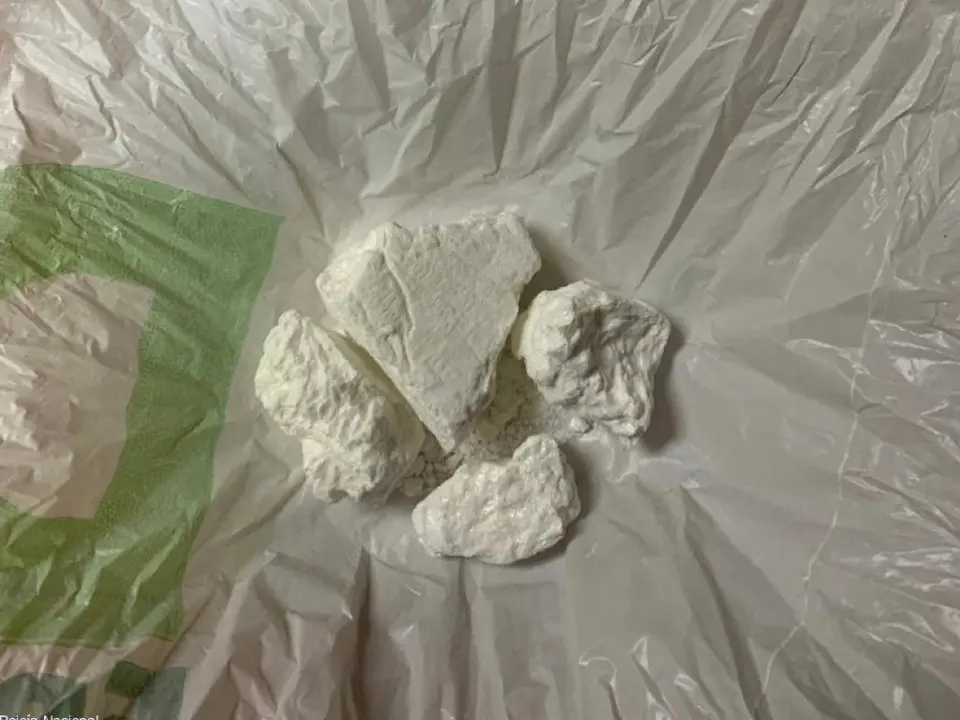 La Polic&iacute;a Nacional detuvo a un joven con 52 gramos de coca&iacute;na oculta.