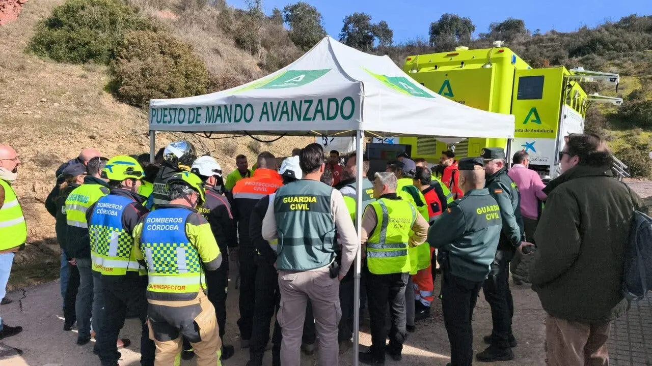El puesto de mando avanzado en el lugar del accidente ferroviario de Adamuz.