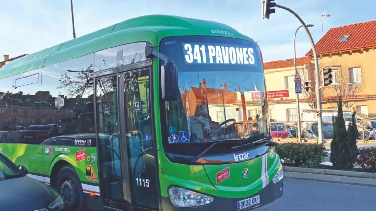 Autob&uacute;s de la l&iacute;nea 341, en una imagen de archivo. AYUNTAMIENTO DE MEJORADA DEL CAMPO.