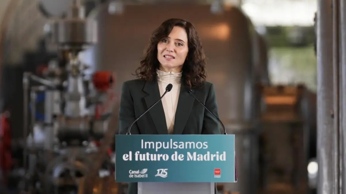 La presidenta de la Comunidad de Madrid, Isabel D&iacute;az Ayuso, durante la presentaci&oacute;n del 175 aniversario del Canal de Isabel II en Torrelaguna. COMUNIDAD DE MADRID