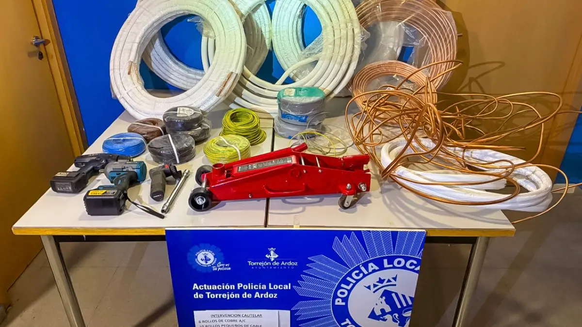 Material intervenido por la Polic&iacute;a Local. AYUNTAMIENTO DE TORREJ&Oacute;N DE ARDOZ