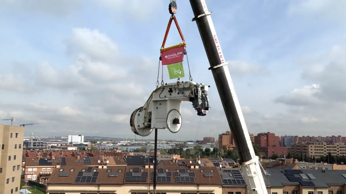 Llegada del acelerador de protones al Hospital de Fuenlabrada. COMUNIDAD DE MADRID