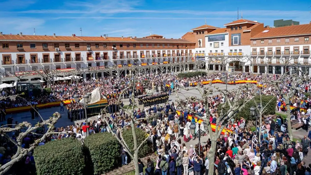 Procesi&oacute;n del Domingo de Resurrecci&oacute;n en la Plaza Mayor de Torrej&oacute;n de Ardoz. AYUNTAMIENTO DE TORREJ&Oacute;N DE ARDOZ
