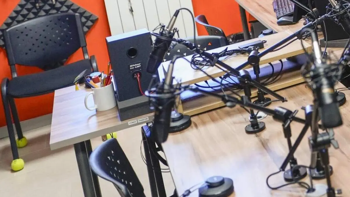 Equipos de radio escolar instalados en un centro educativo de la Comunidad de Madrid. COMUNIDAD DE MADRID