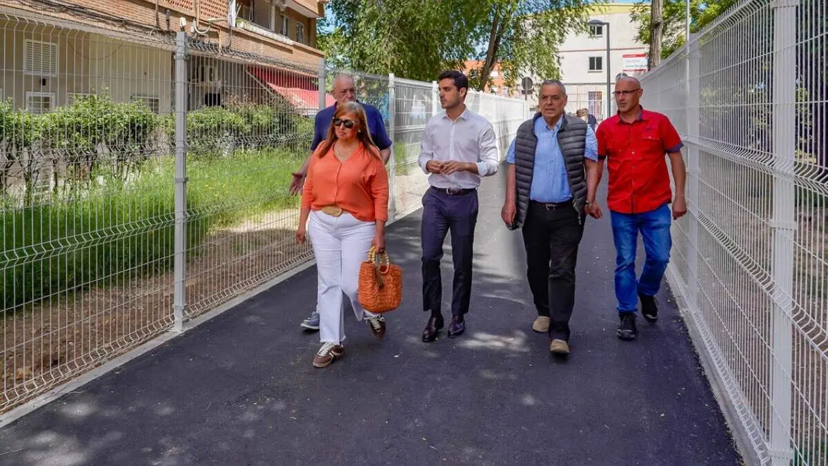 Nuevo paso de emergencia en la zona de las calles Encina y Zarza. AYUNTAMIENTO DE TORREJ&Oacute;N DE ARDOZ