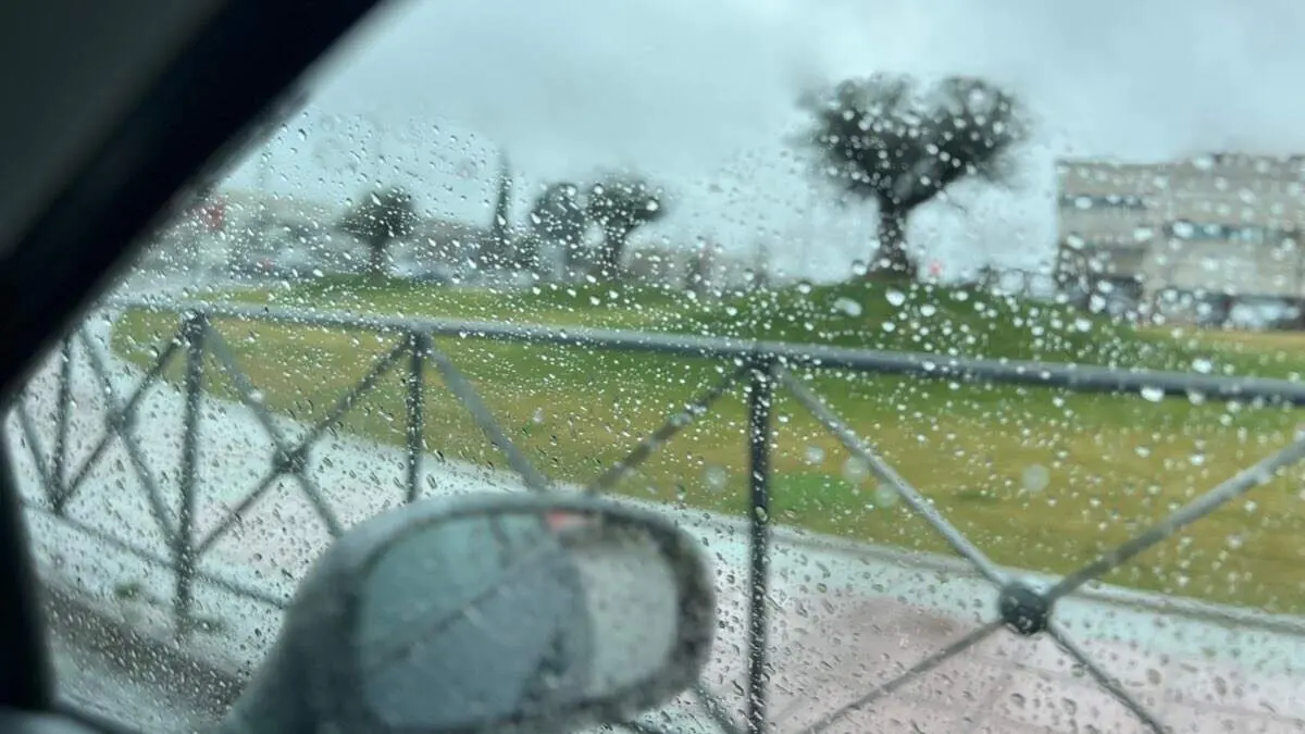 Imagen de archivo de lluvia en Torrej&oacute;n de Ardoz. MiraCorredor