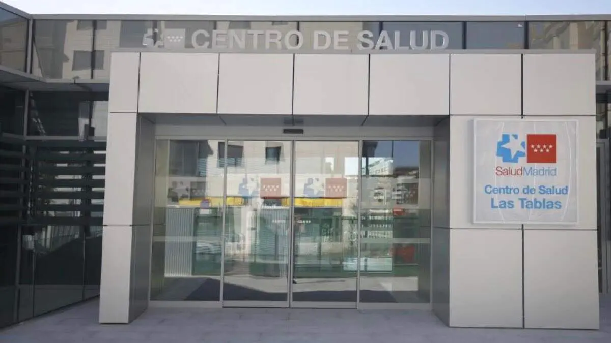 Entrada del Centro de Salud Las Tablas, en Madrid. COMUNIDAD DE MADRID