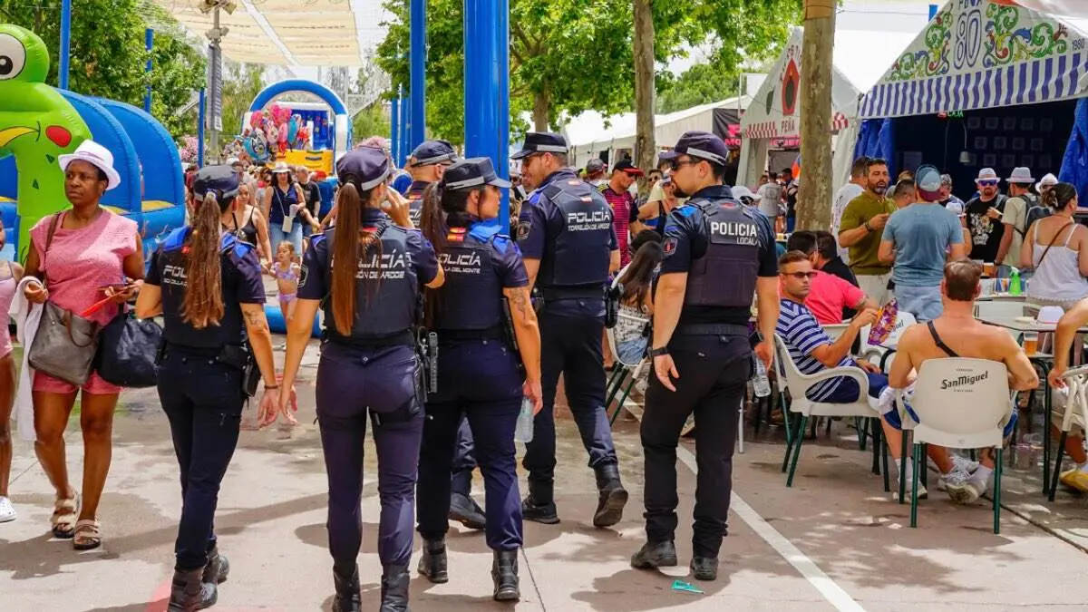 Agentes de la Polic&iacute;a Local en el Recinto Ferial durante las Fiestas Populares de Torrej&oacute;n. AYTO. DE TORREJ&Oacute;N