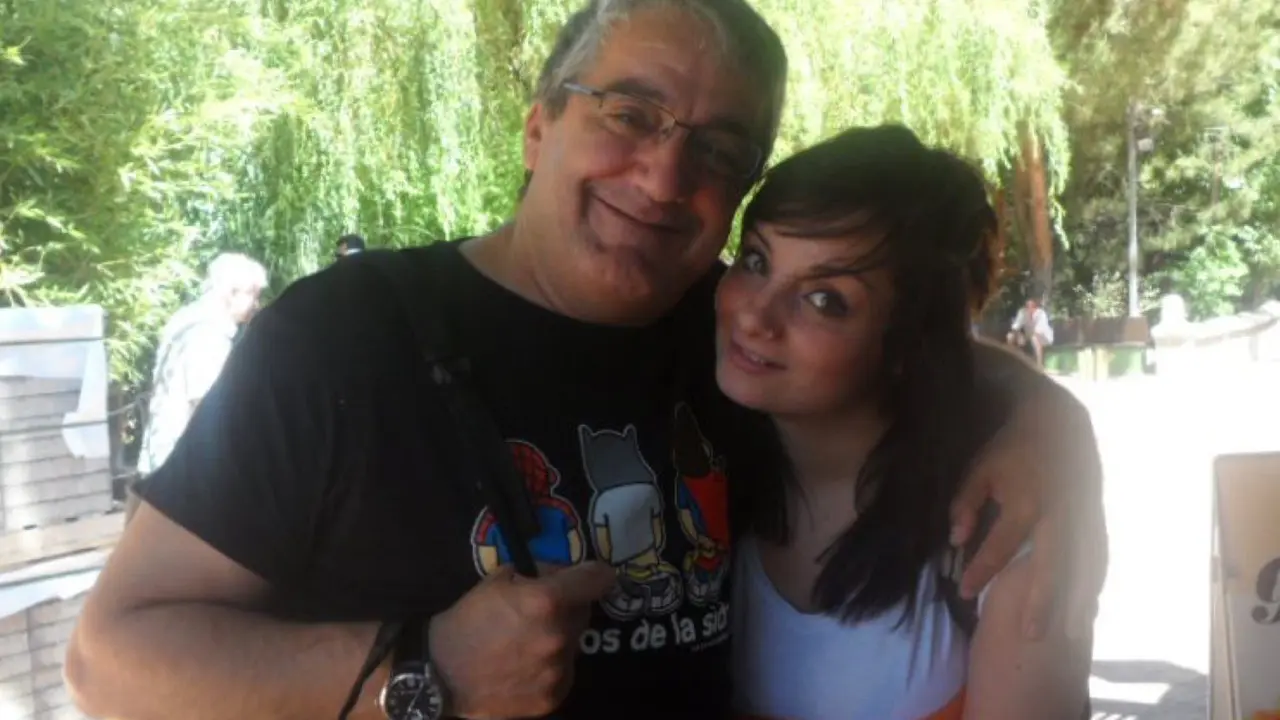 Katia junto a su padre, en una foto cedida a MiraCorredor.tv.