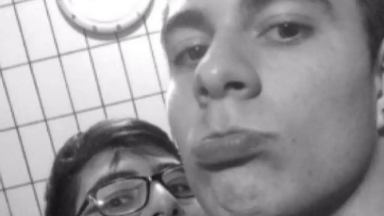 Patrick junto a su amigo Marvin en una de las muchas fotos que compart&iacute;an juntos en las redes sociales.