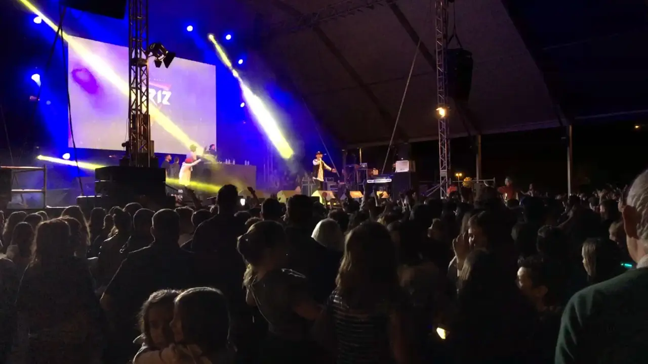 El Recinto Ferial estivo abarrotado de gente. 