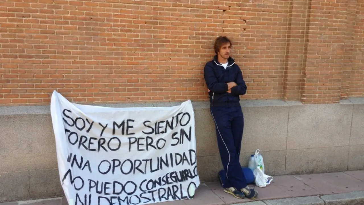 El novillero en su protesta (Twitter).