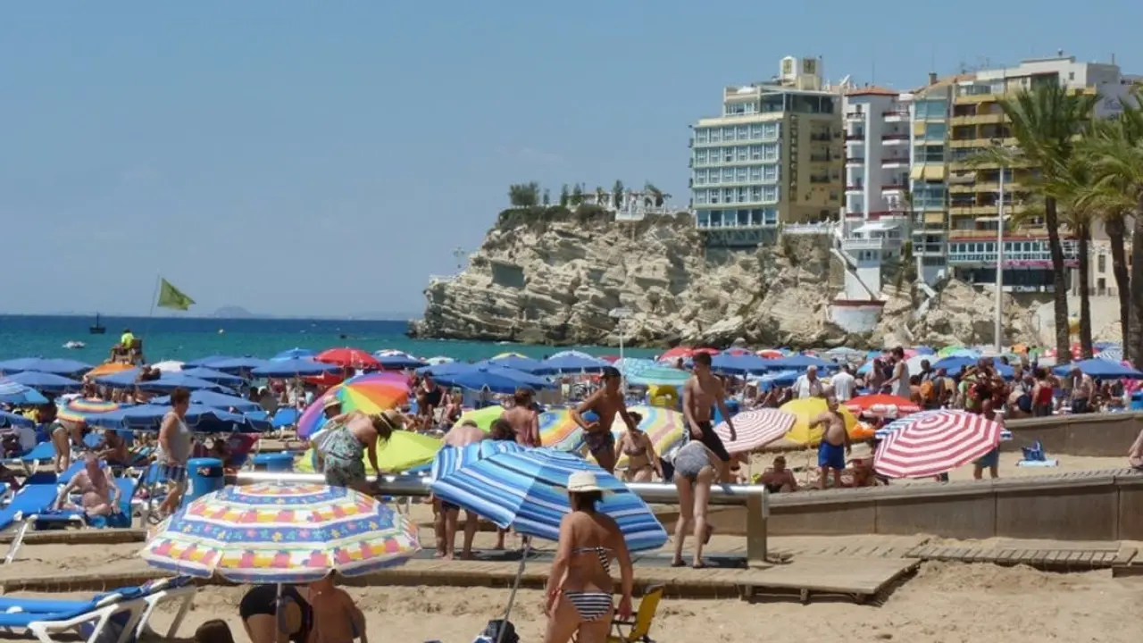 Playa de Levante Benidorm (Visit Benidorm).