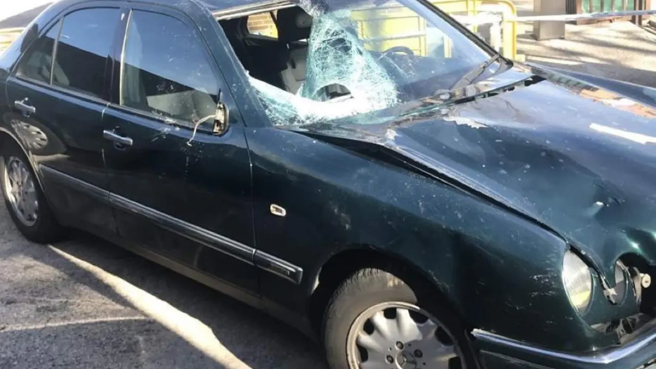 El veh&iacute;culo abandonado en El Casar (Guardia Civil).