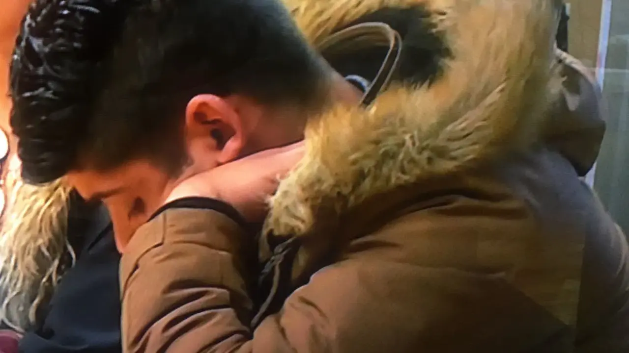 El acusado, cabizbajo, durante el juicio.