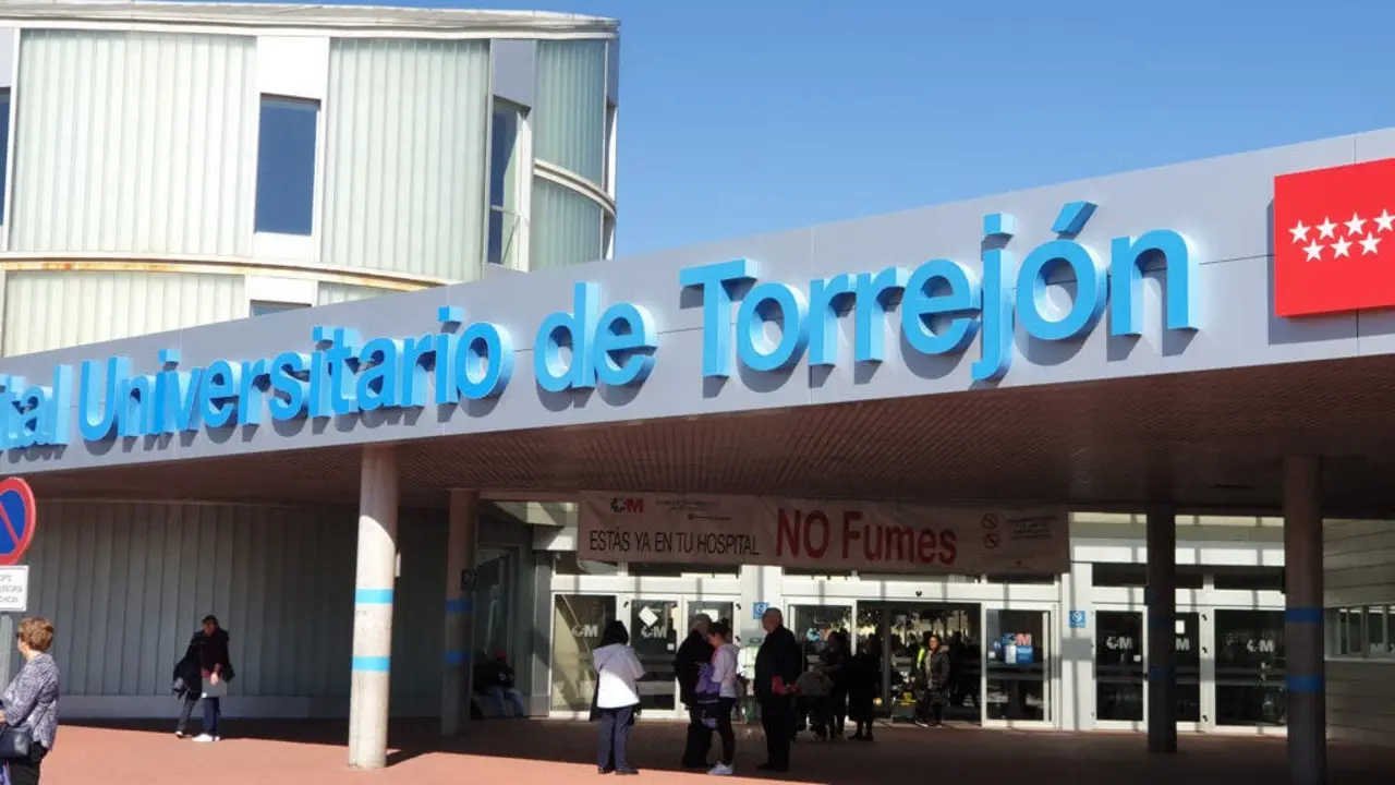 Exterior del Hospital de Torrej&oacute;n.