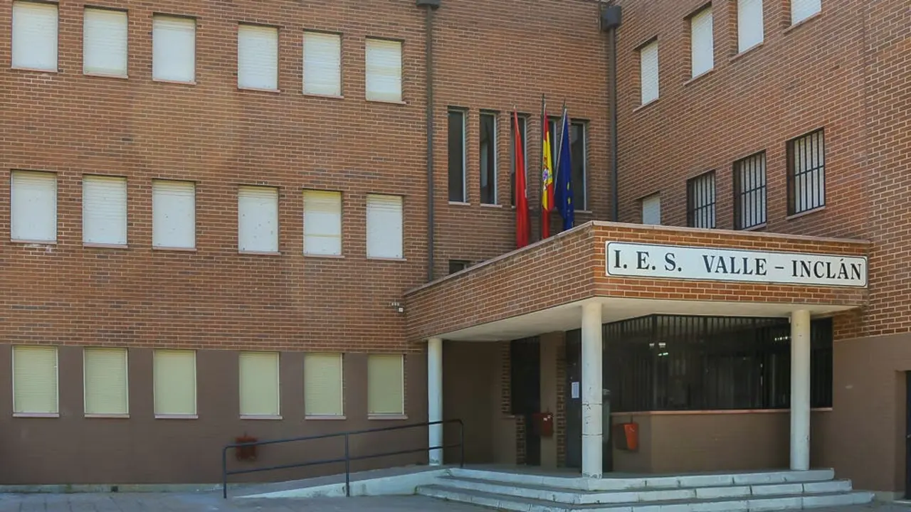 Fachada Instituto Edicaci&oacute;n Secundaria Valle-Inclan