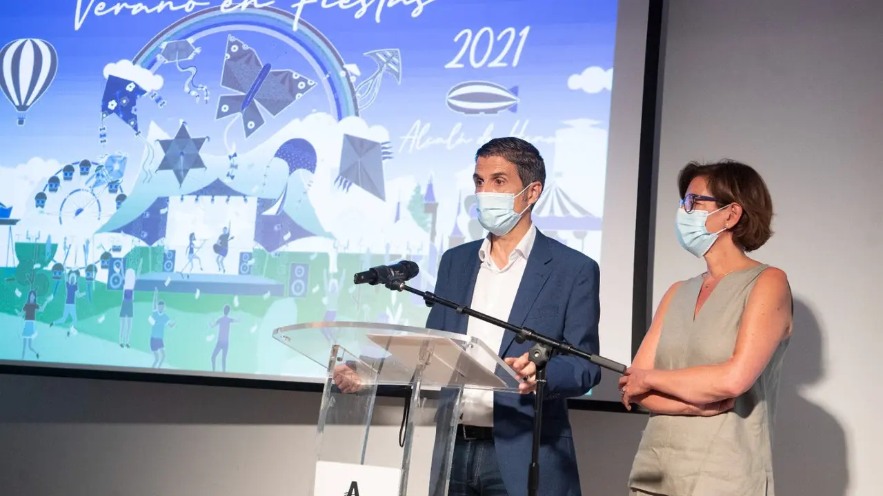 El alcalde y la concejala de Festejos (Ayto. Alcal&aacute;). 