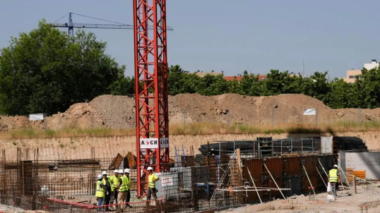 La Comunidad de Madrid est&aacute; construyendo nuevos centros de salud para mejorar la atenci&oacute;n m&eacute;dica.