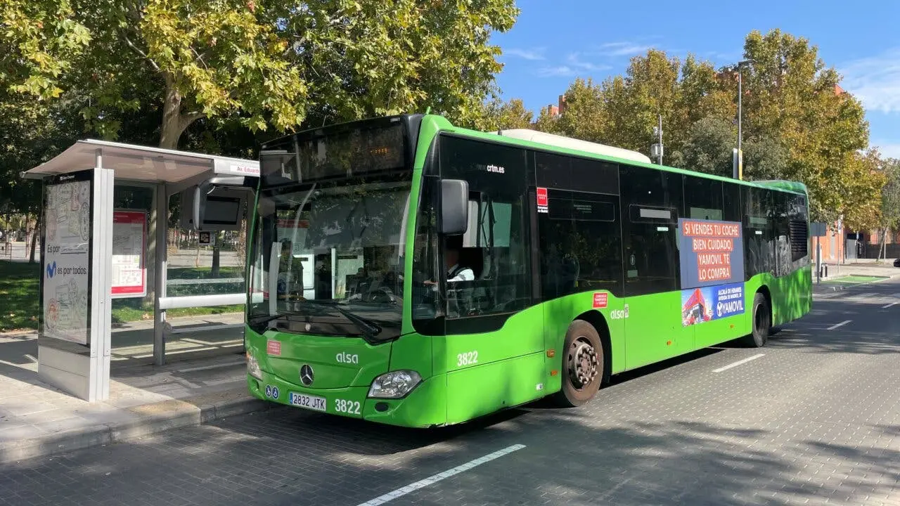 El nuevo autob&uacute;s urbano de Torrej&oacute;n mejora la movilidad en la ciudad.