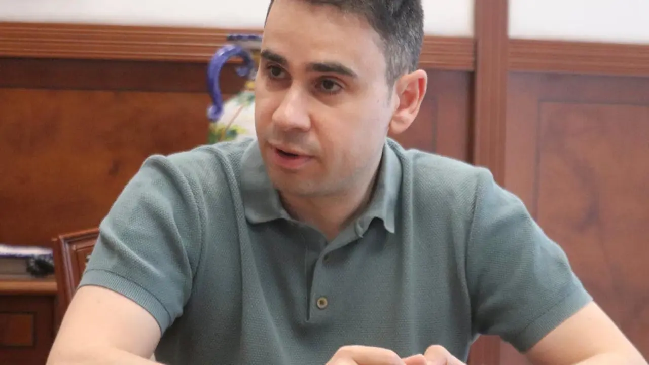 El alcalde de Cabanillas del Campo anuncia nuevas ayudas para aut&oacute;nomos.