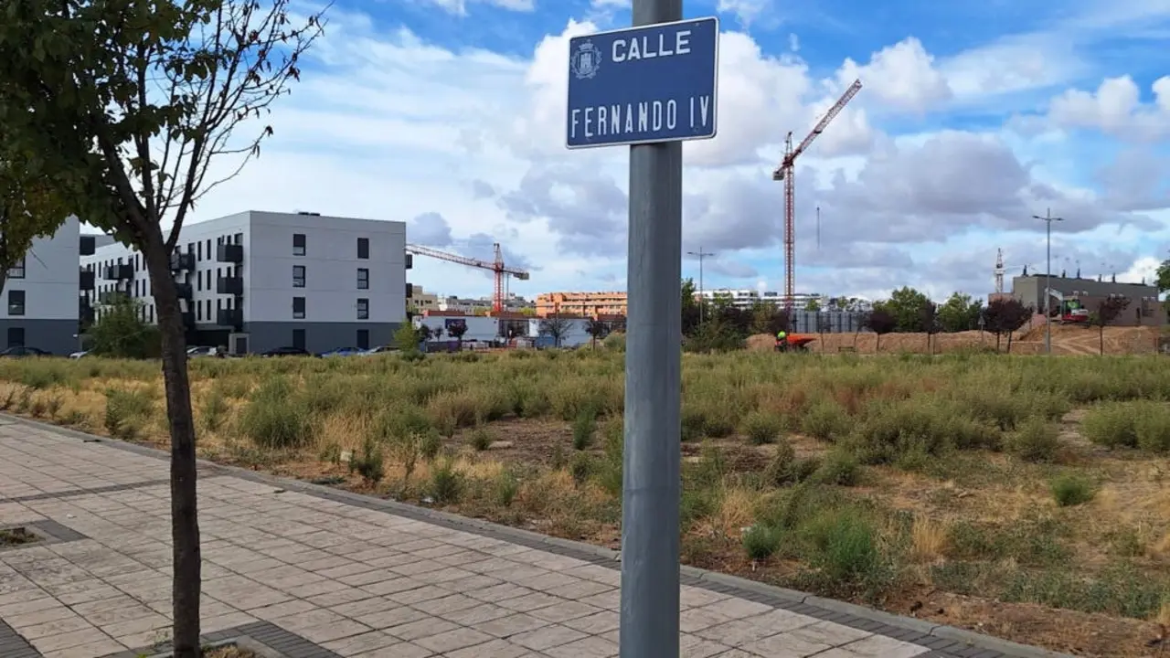 Alcal&aacute; de Henares cede terrenos para viviendas de alquiler. Se observan edificios en construcci&oacute;n.