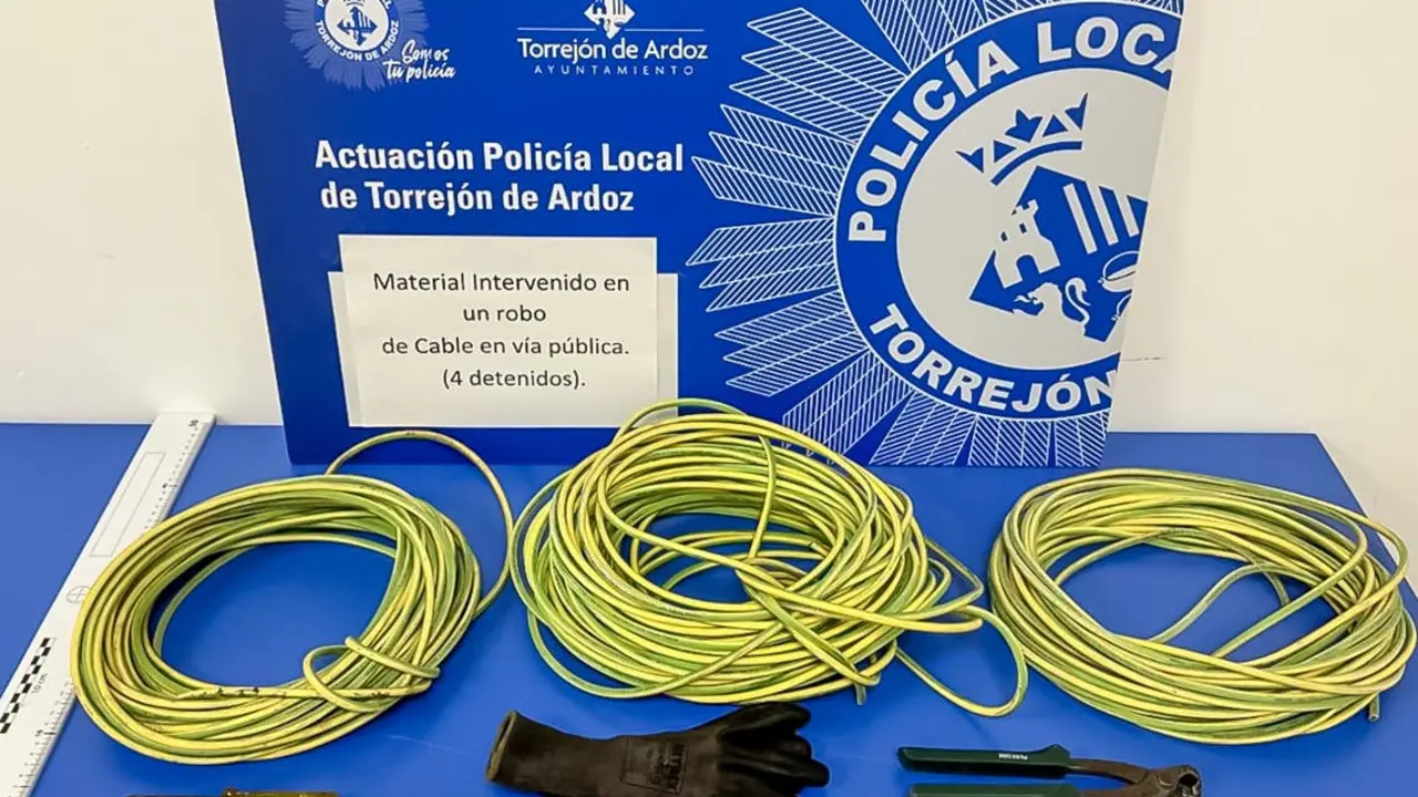 La Polic&iacute;a Local de Torrej&oacute;n interviene material robado en la v&iacute;a p&uacute;blica.