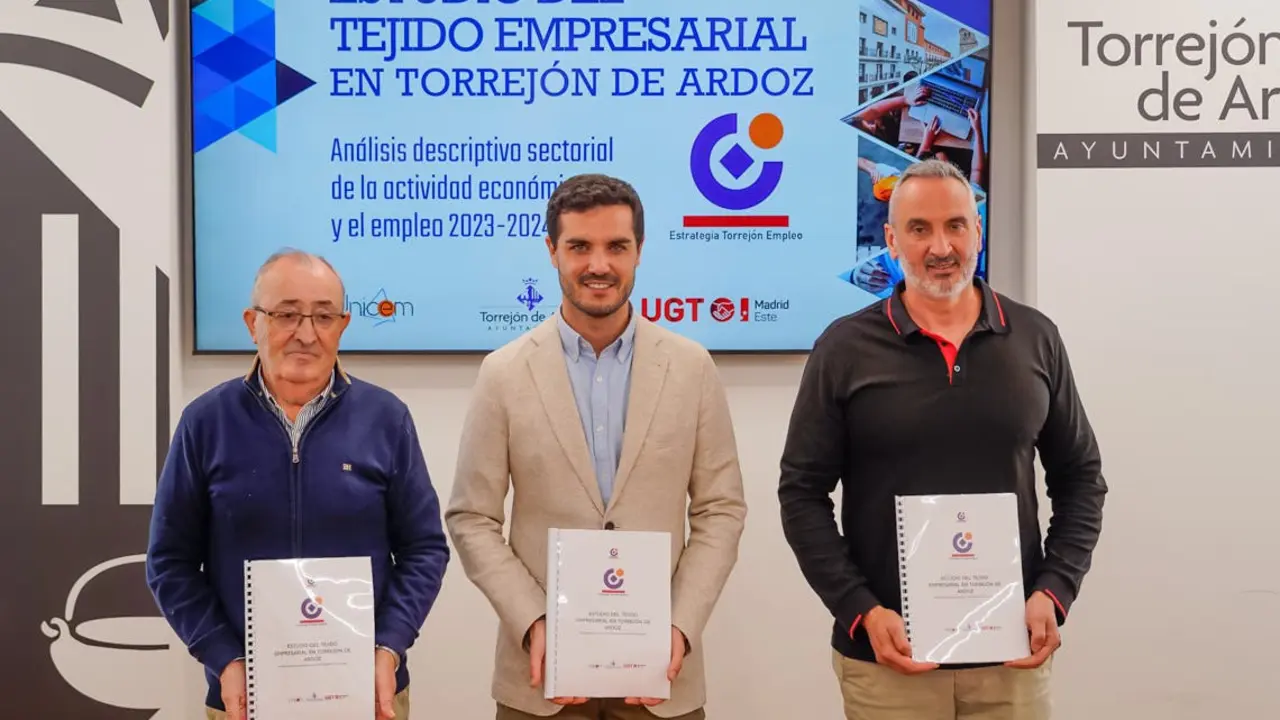 El alcalde y l&iacute;deres sindicales presentan un estudio sobre el tejido empresarial en Torrej&oacute;n de Ardoz.