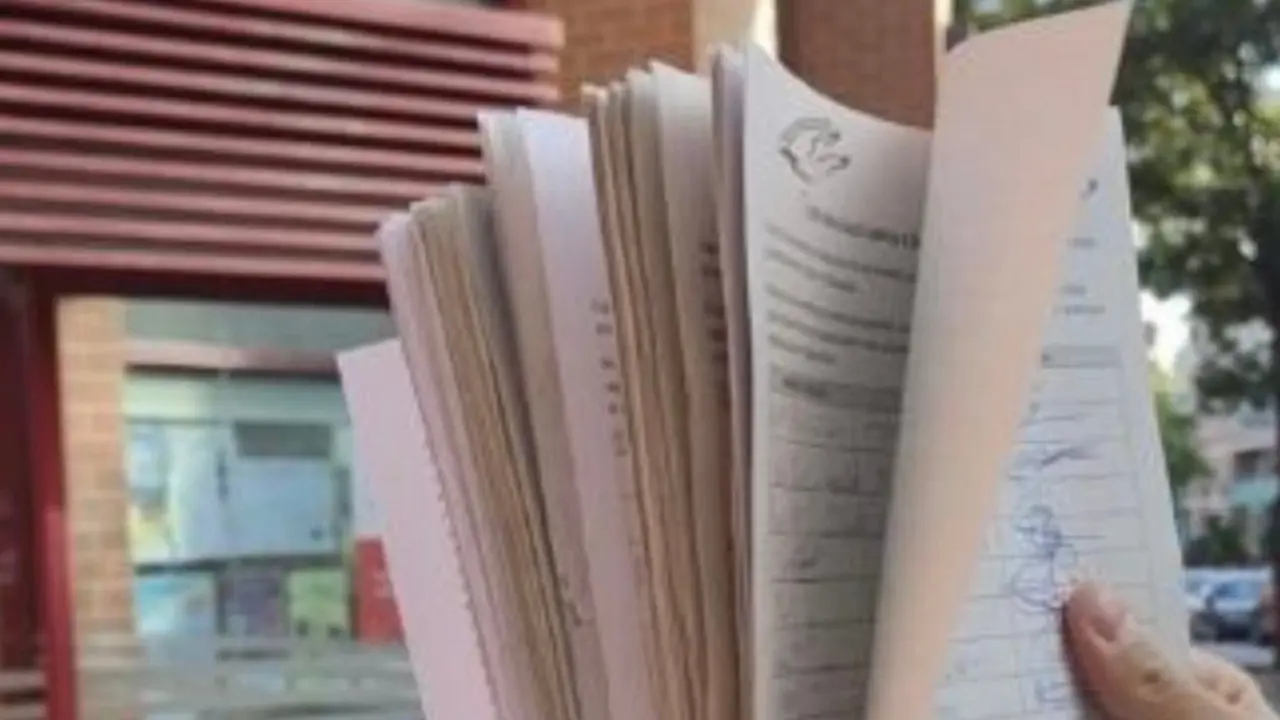 La Asociaci&oacute;n de Vecinos de Valleaguado presenta m&aacute;s de 2.000 firmas al Ayuntamiento de Coslada.