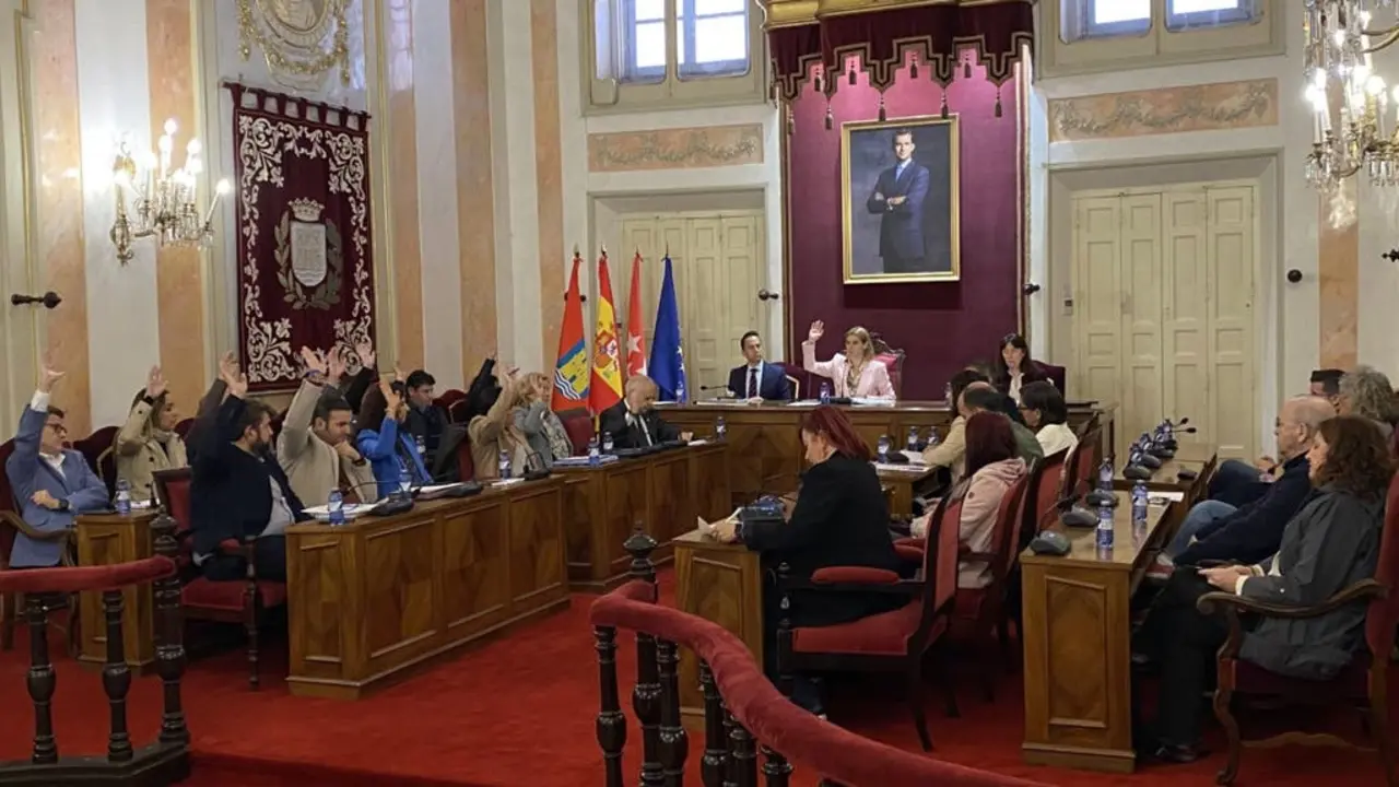 El pleno aprueba inversiones para mejorar colegios y servicios p&uacute;blicos.