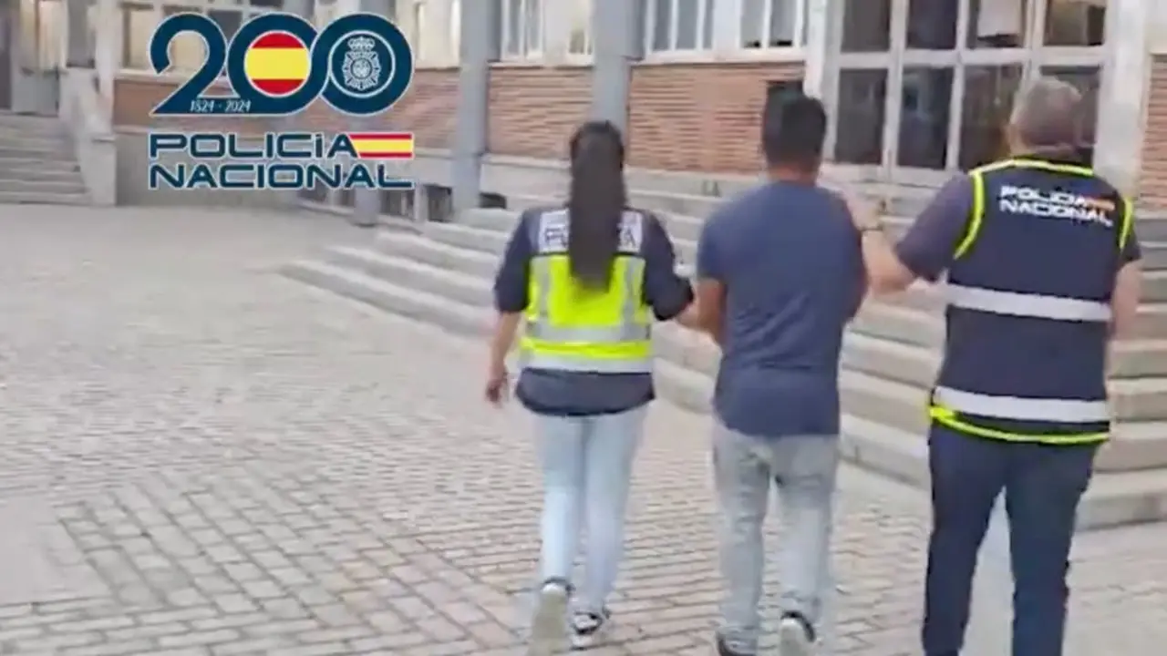 La Polic&iacute;a Nacional arresta a fugitivos buscados por agresiones sexuales a menores en Madrid.